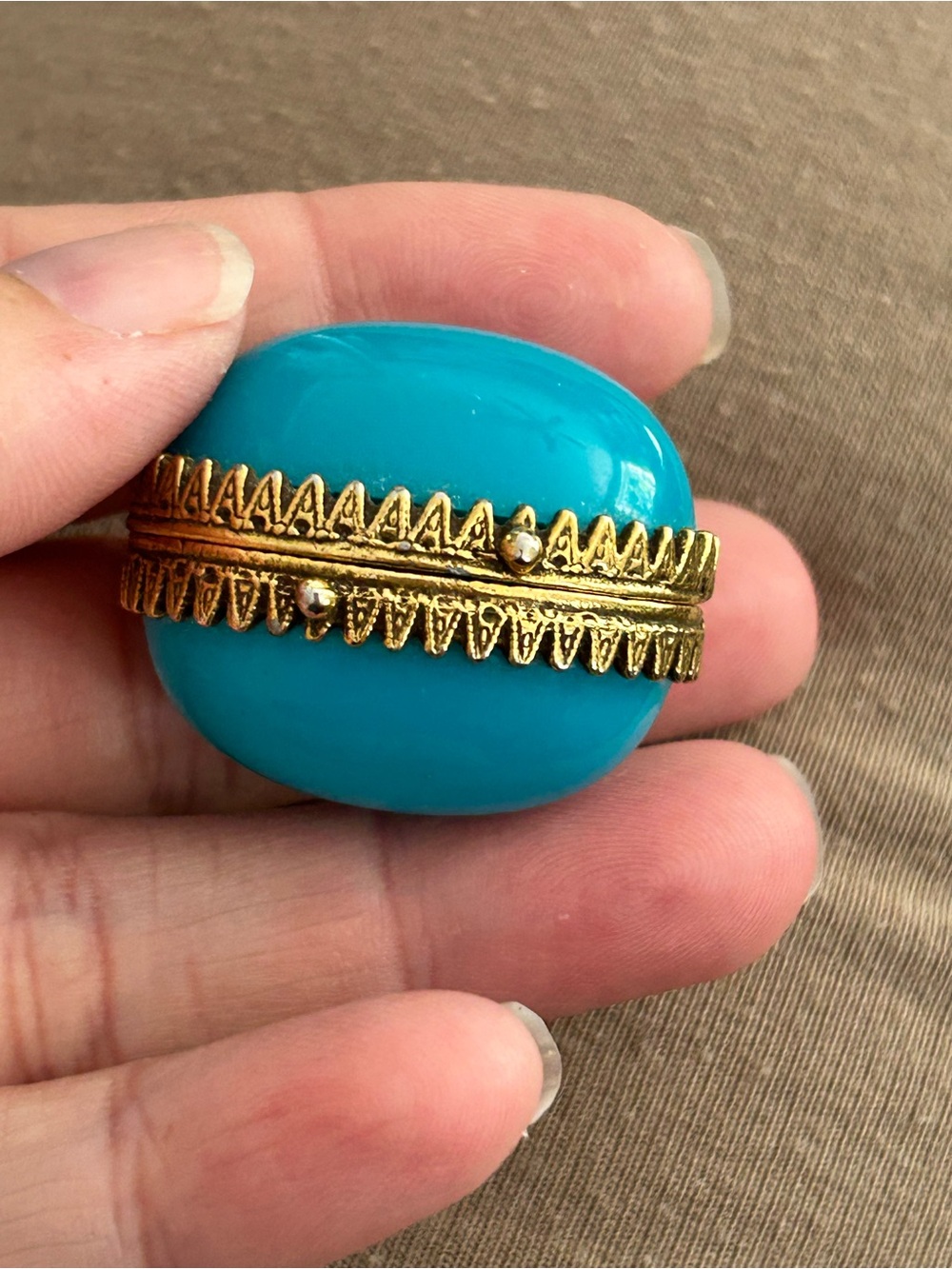 Turquoise Blue Decorative lucite Victorian pill case - Unbranded